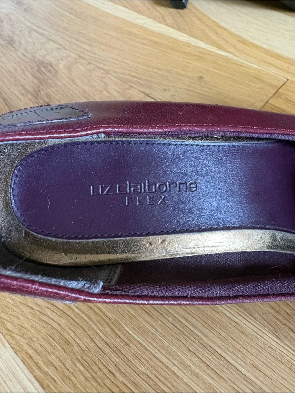 Liz Claiborne Flex Burgundy Kitten Heels